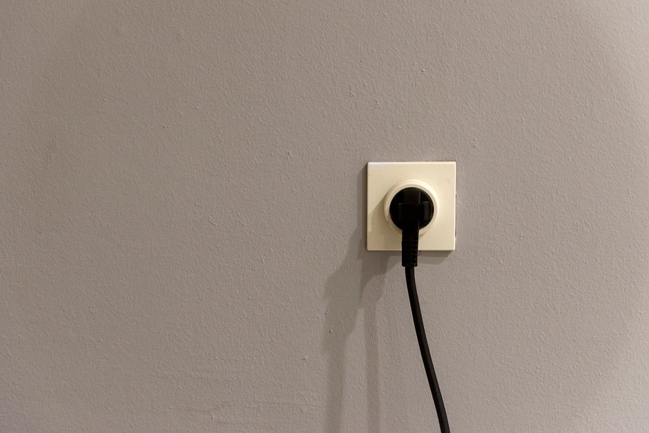 Borne de recharge prises & adaptateurs